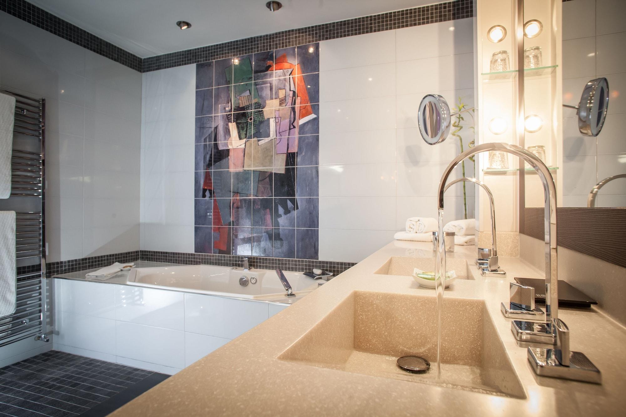 Hotel & Spa Vatel นีมส์ ภายนอก รูปภาพ